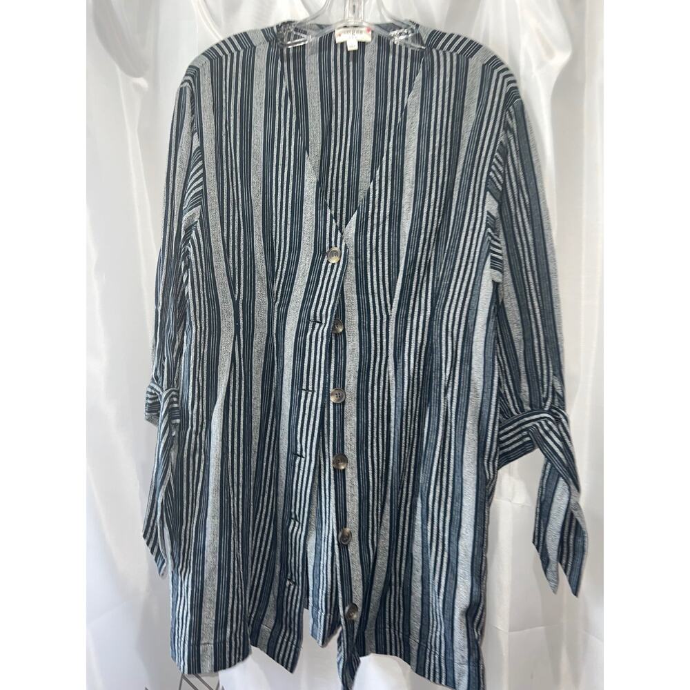 Womens Umgee Fashion Top size Large